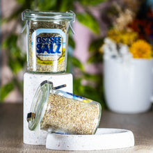 Lade das Bild in den Galerie-Viewer, Ostseesalz Rosmarin im Weckglas